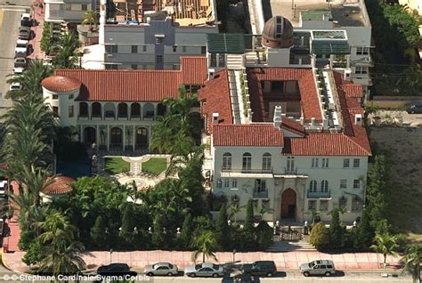 gianni versace s miami mansion finally sold for 41 5m to