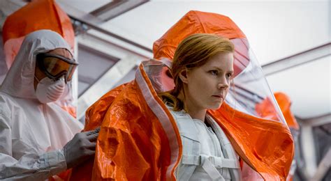 Review Aliens Drop Anchor In ‘arrival ’ But What Are Their Intentions