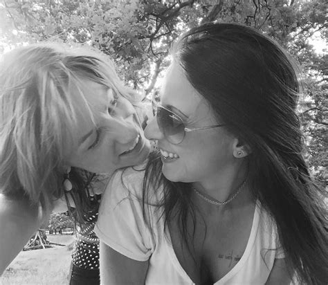 Welove S Blog On Lipstick Lesbian Catch Lesbian Dating