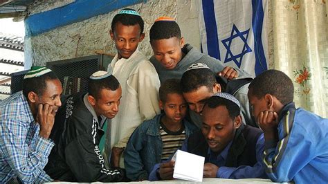 ethiopian jews flown  israel  latest operation bbc news