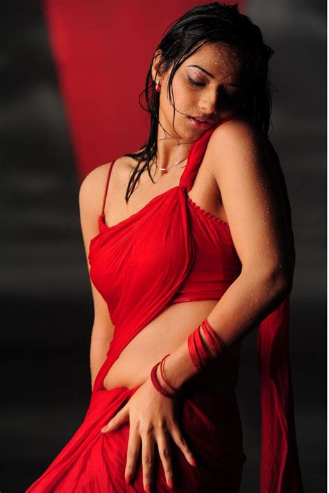 Hot Saree Blouse Navel Show Photos Side View Back Pics