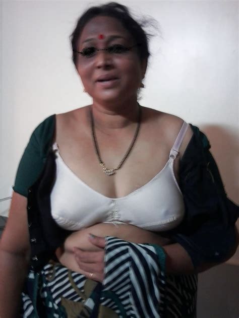 Hot Desi Aunties 50 55 Ages Fat Figure Saree Blouse