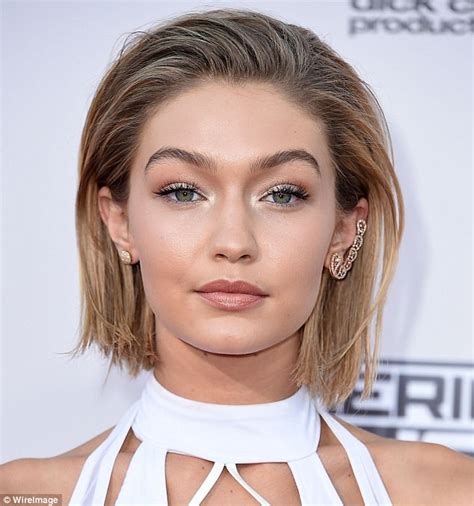 Gigi Hadid S Most Memorable Beauty Looks Daily Mail Online
