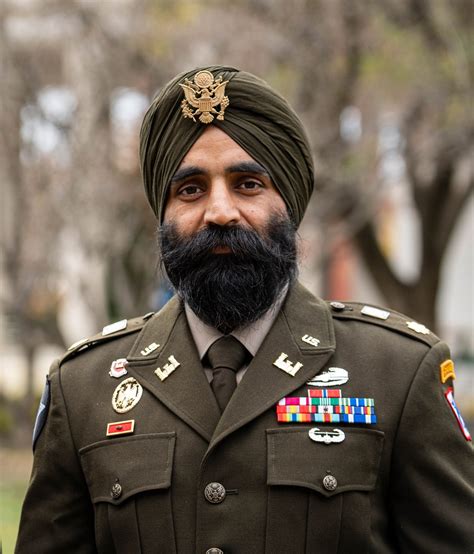 soldier finds balance  sikh faith  army service article