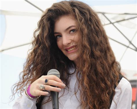 10 Problems Only Girls With Thick Hair Understand Thick