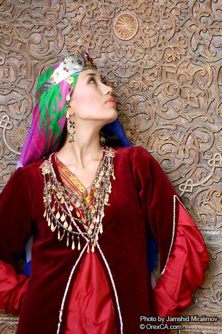 Pin On Uzbek Traditional Clothing