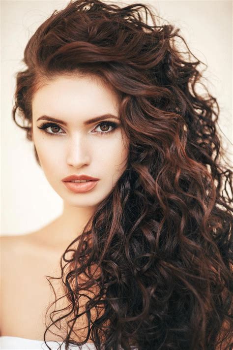 50 Luscious Curly Hairstyles To Try This Summer Season Curly Hair