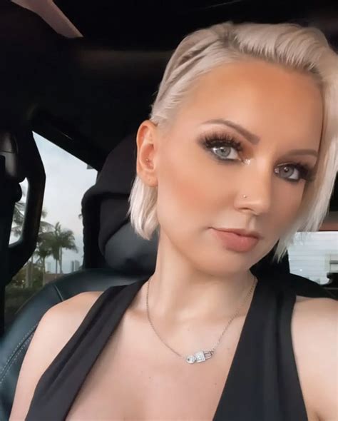 Kenzie Taylor Biography Age Images Height Figure Net Worth Bioofy