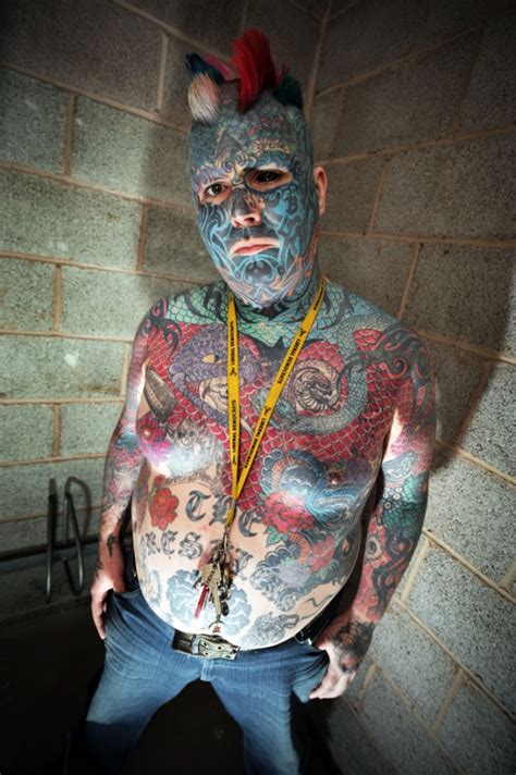 Britain S Most Tattooed Man Spends £20 000 On Colourful