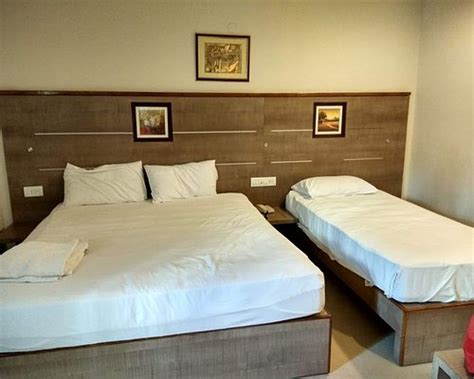 lovely hotel review  hotel manivizha thirukadaiyur tripadvisor