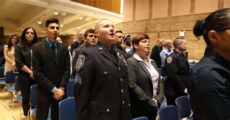 At Pride Event Police Move To Mend Bond With Gay New Yorkers The New