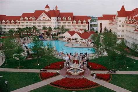 grand floridian resort spa refurbishment begins march