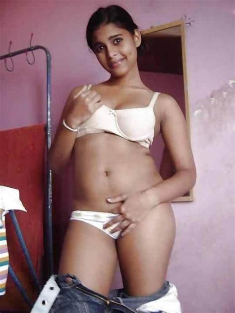 hot sexy mallu kambi kadakal girls show bra spicy pictures bolly pisachi