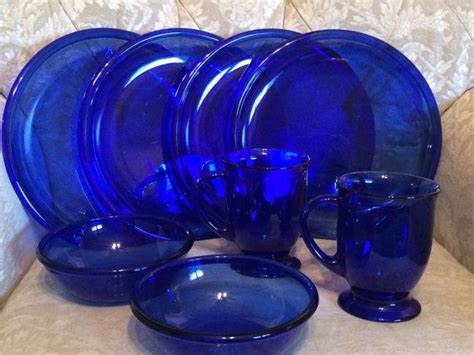 Week Sale 8 Piece Cobalt Blue Glass Plates Beautiful Circular Design Of