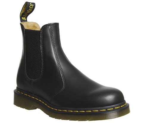dr martens  chelsea boots black leather ankle boots