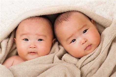 twin peaks  human twins   born