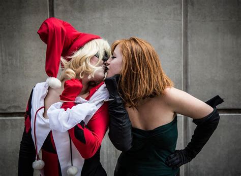 Harley And Ivy Kiss By C Ccosplay On Deviantart