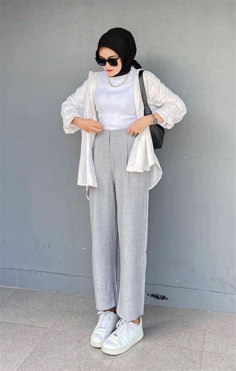 Ootd Hijab Baju Putih Celana Abu Kemeja Putih Pakaian Estetika