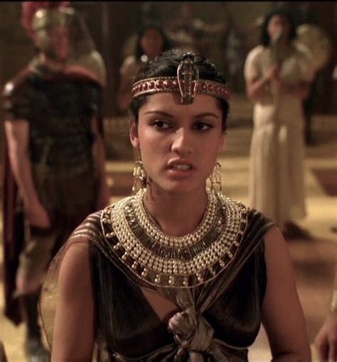 cleopatra 1999 cleopatra egyptian fashion ancient egypt fashion