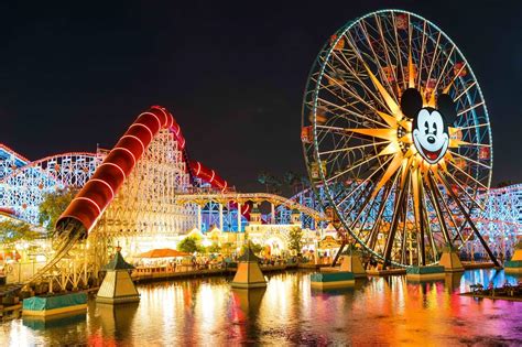 amusement parks     visit   attractions  america
