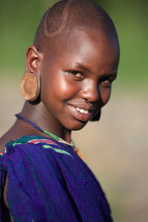 ethiopian tribes suri girl dietmar temps photography