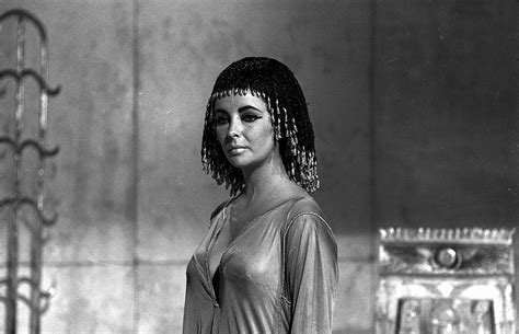 Elizabeth Taylor In Cleopatra 1963 Elizabeth Taylor Elizabeth