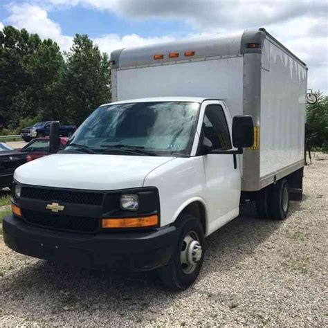 chevrolet express   van box trucks