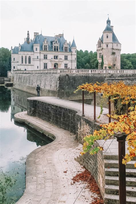 itinerary  loire valley castles lust   world travel blog