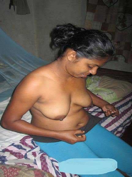 desi chuchiya dikha rahi he antarvasna indian sex photos