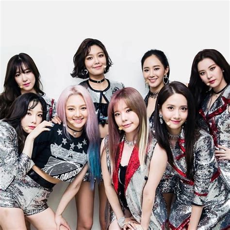 Top 10 Female Idol Groups According To Brand Reputation In November