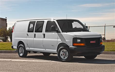 gmc savana information   momentcar