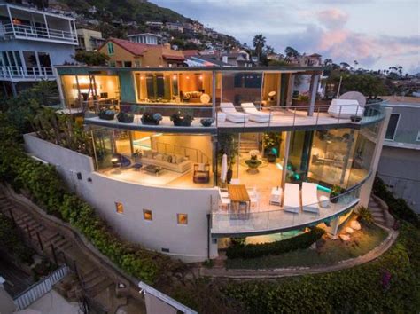 ‘floating Glass House’ In Laguna Beach Hits Market At 14 9 Million