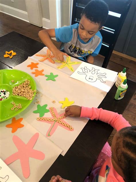 toddler fine motor skills craft  toddlers busy