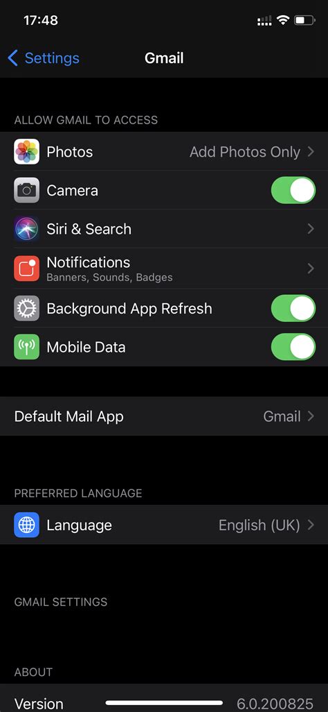 gmail      default iphone mail app
