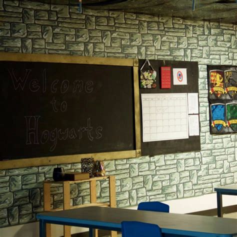 Teacher Decorates His Classroom To Look Like Hogwarts