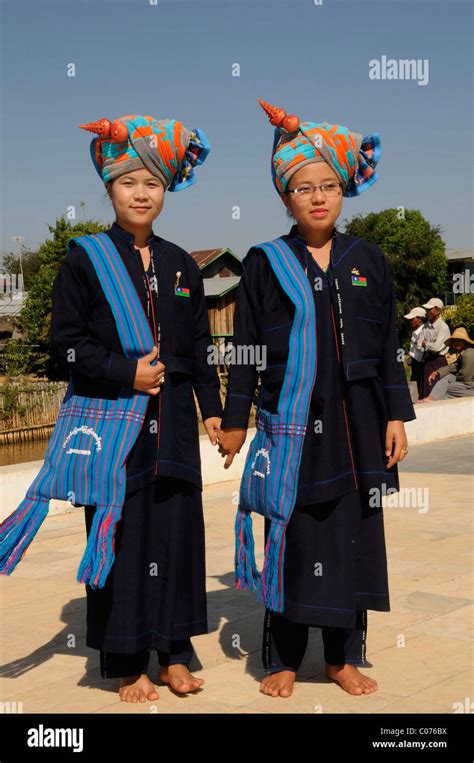 Pa O Or Pao Women In Traditional Dress Ethnic Minority Traditional