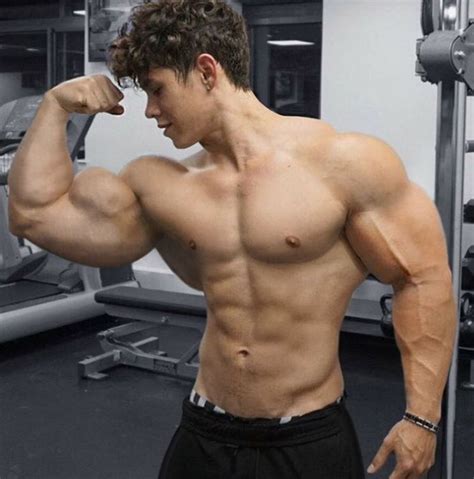 alphamale teen muscleman flexing huge biceps video