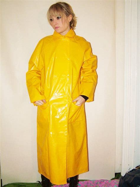 yellow pvc mac regenkleidung regenmantel regenjacke