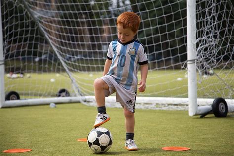 fun ways  introduce football training   children wmf