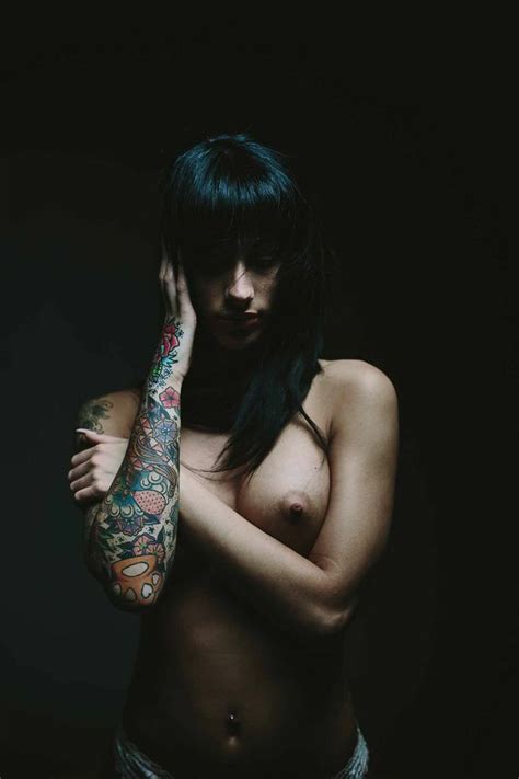 Hot Chicks With Tattoos Pictures Tag Girl Luscious