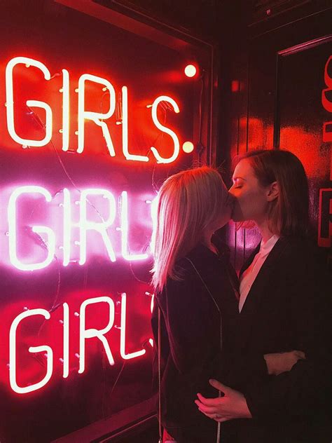 Pinterest Instagram 4amwave Lesbian Love Cute Lesbian Couples