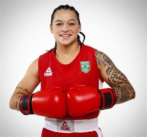 Campeã Mundial De Boxe Beatriz Ferreira Supera Suspensão E é Candidata