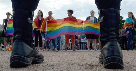 1 In 5 Russians Want Gays And Lesbians Eliminated