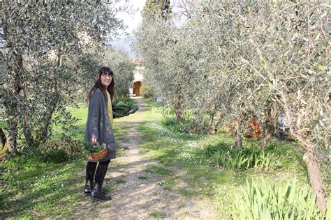 garden tour and authentic italian cooking class in the tuscan