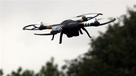 wanted drone manager  join  police  lead   hour specialist unit  flying hunt