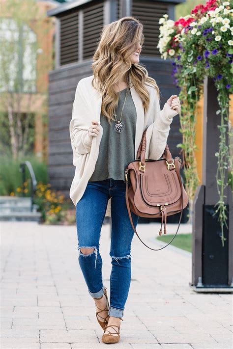cute comfy casual fall outfit  everyday style