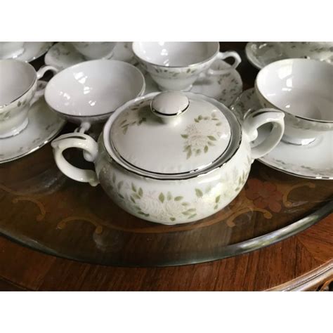 Classy Vintage Sheffield Fine China Classic 501 Reduced Set For 11
