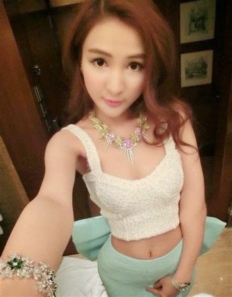 Naked And Selfies Of A Sexy Chinese Amateur Model My