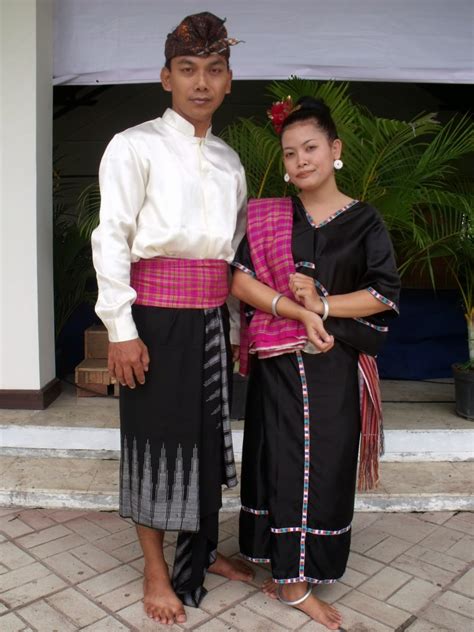 gambar gambar pakaian adat daerah indonesia provinsi sabang merauke min kolut