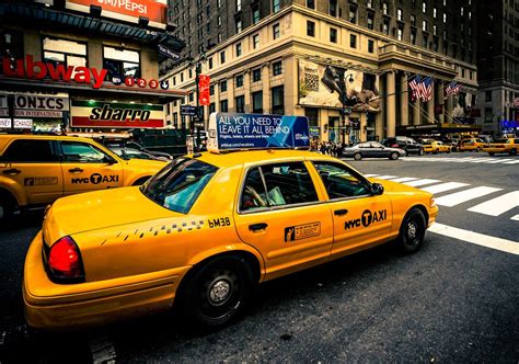 yellow taxis   york city philippe lejeanvre photography
